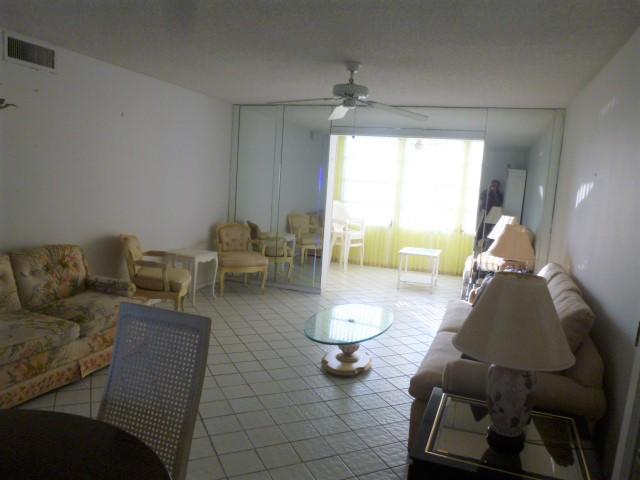 VILLAGE ROYALE FOREST GREEN CONDO - Residential