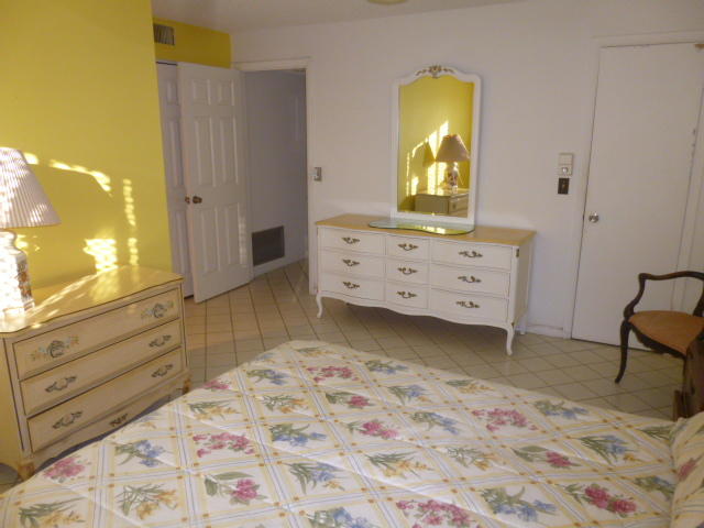 VILLAGE ROYALE FOREST GREEN CONDO - Residential