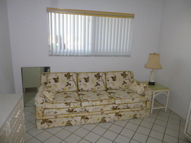 VILLAGE ROYALE FOREST GREEN CONDO - Residential