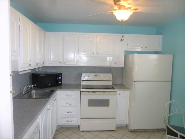 VILLAGE ROYALE FOREST GREEN CONDO - Residential