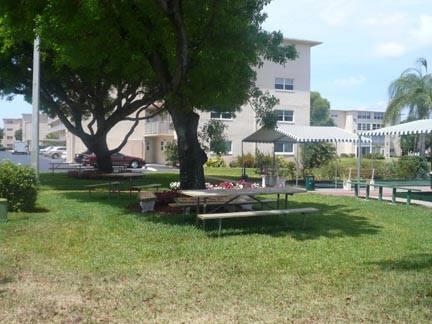 VILLAGE ROYALE FOREST GREEN CONDO - Residential