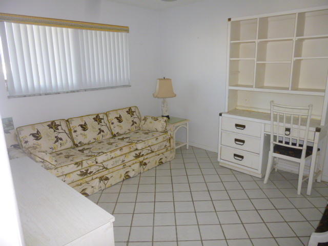 VILLAGE ROYALE FOREST GREEN CONDO - Residential