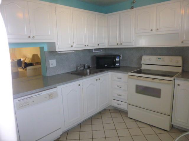 VILLAGE ROYALE FOREST GREEN CONDO - Residential