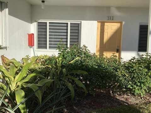 2920 Lake Osborne Drive 103 Lake Worth Beach FL 33461