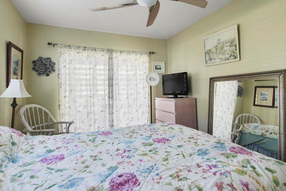 MURRY HILLS APT BLDG COND - Residential