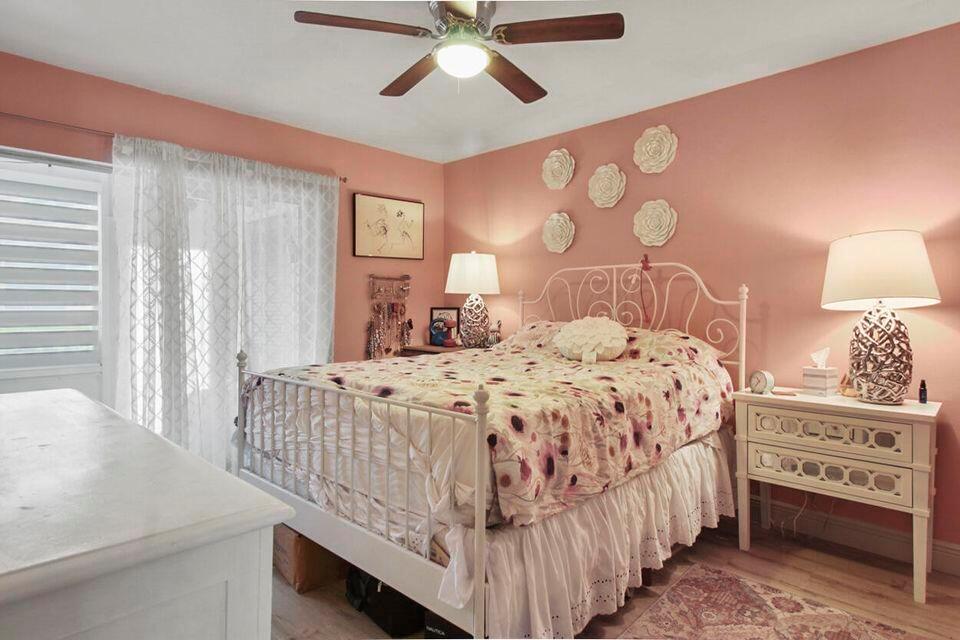 MURRY HILLS APT BLDG COND - Residential