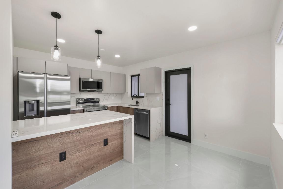 HIGHVIEW PARK - Residential