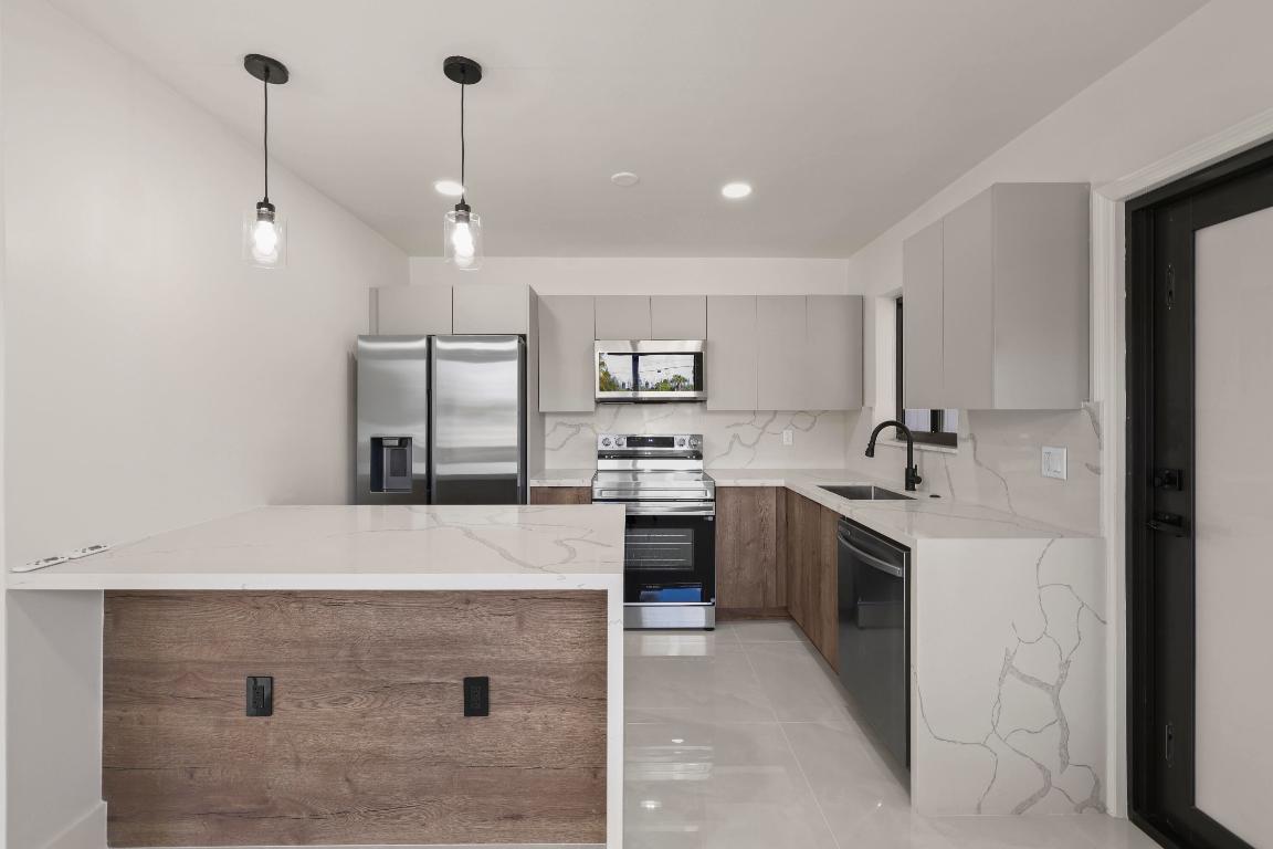 HIGHVIEW PARK - Residential