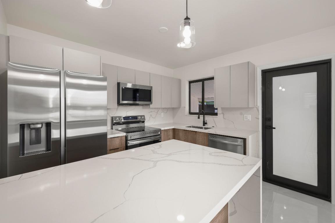 HIGHVIEW PARK - Residential