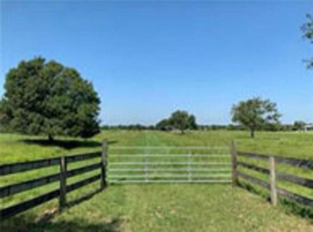 Photo of 5851 Johnston Road, Fort Pierce, FL 34951 (MLS # F10503387)