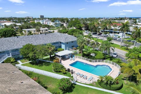 Tiny photo for 2734 NE 27th Court #17, Lighthouse Point, FL 33064 (MLS # B26047366)
