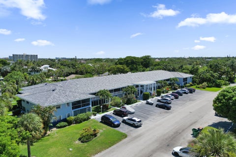 Photo of 2734 NE 27th Court #17, Lighthouse Point, FL 33064 (MLS # B26047366)