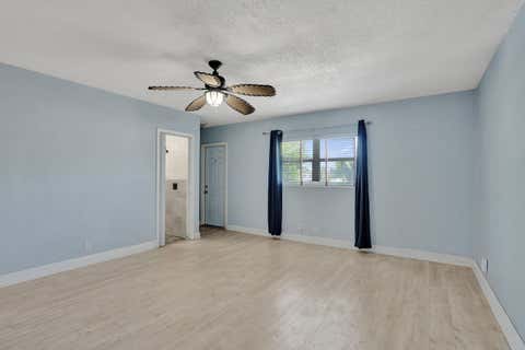 Tiny photo for 2734 NE 27th Court #17, Lighthouse Point, FL 33064 (MLS # B26047366)