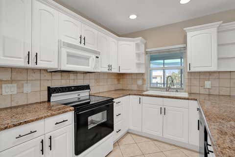 Tiny photo for 2734 NE 27th Court #17, Lighthouse Point, FL 33064 (MLS # B26047366)