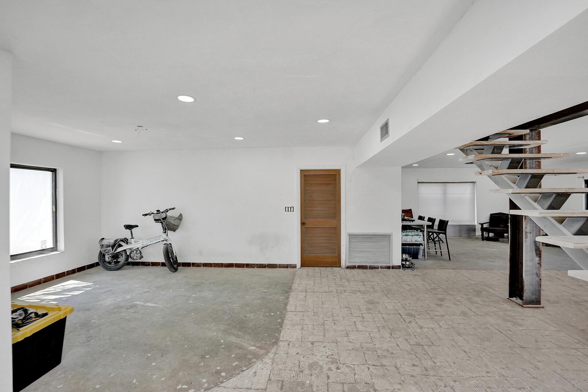 HILLSBORO SHORES SEC - Residential