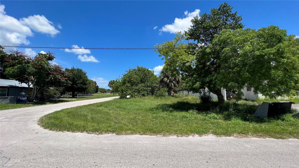 Photo of 0 N 14th Street, Fort Pierce, FL 34950 (MLS # F10394166)