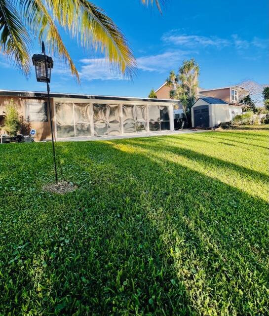 1423 Riverside Circle