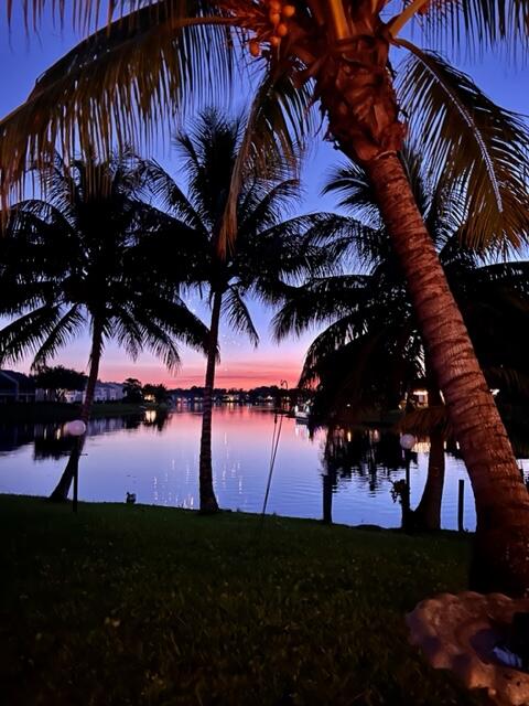 1423 Riverside Circle