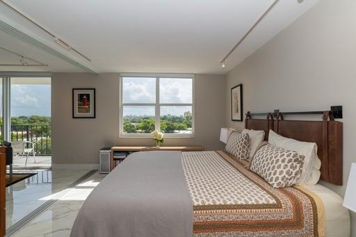 Drake Tower - Residential