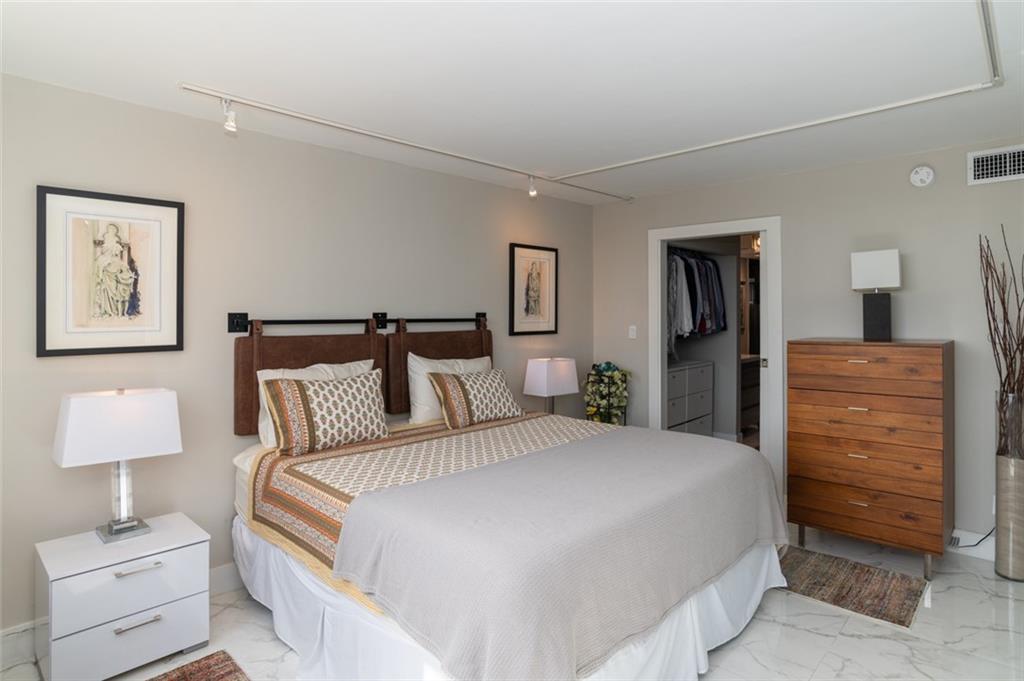 Drake Tower - Residential