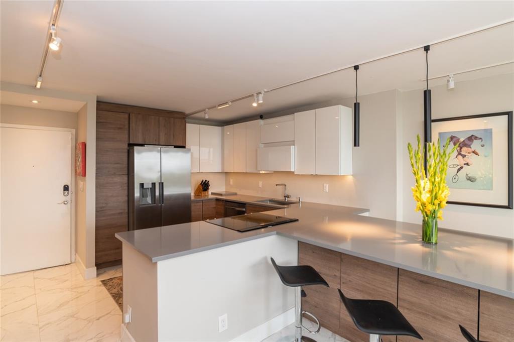 Drake Tower - Residential