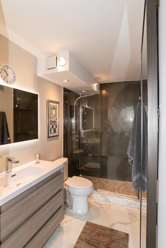 Drake Tower - Residential