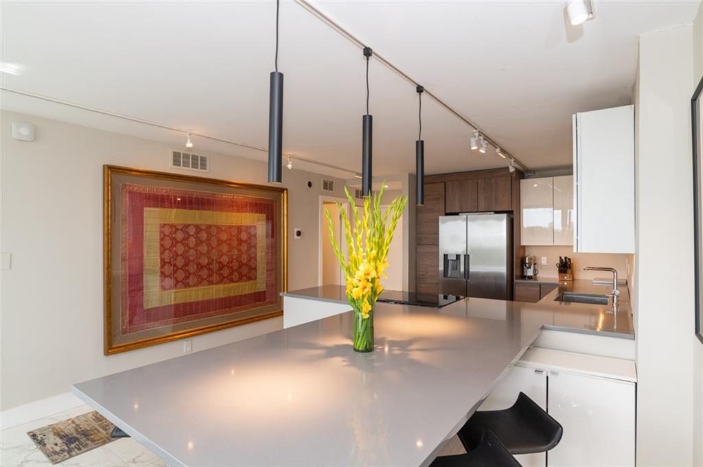 Drake Tower - Residential