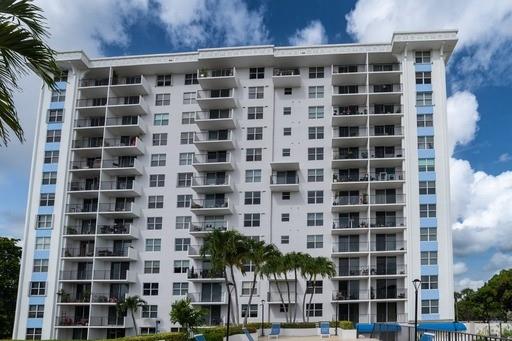 Drake Tower - Residential