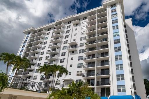 Drake Tower - Residential