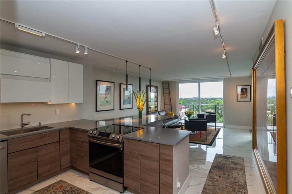 Drake Tower - Residential