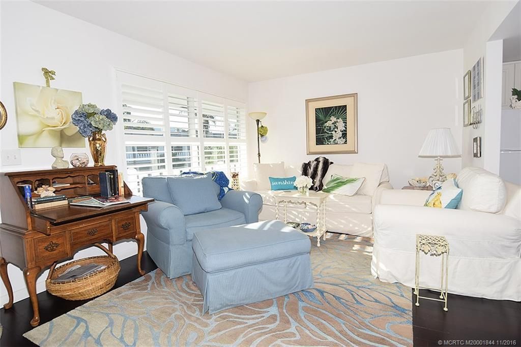 Photo of 2929 SE Ocean Boulevard #L8, Stuart, FL 34996 (MLS # R11142995)