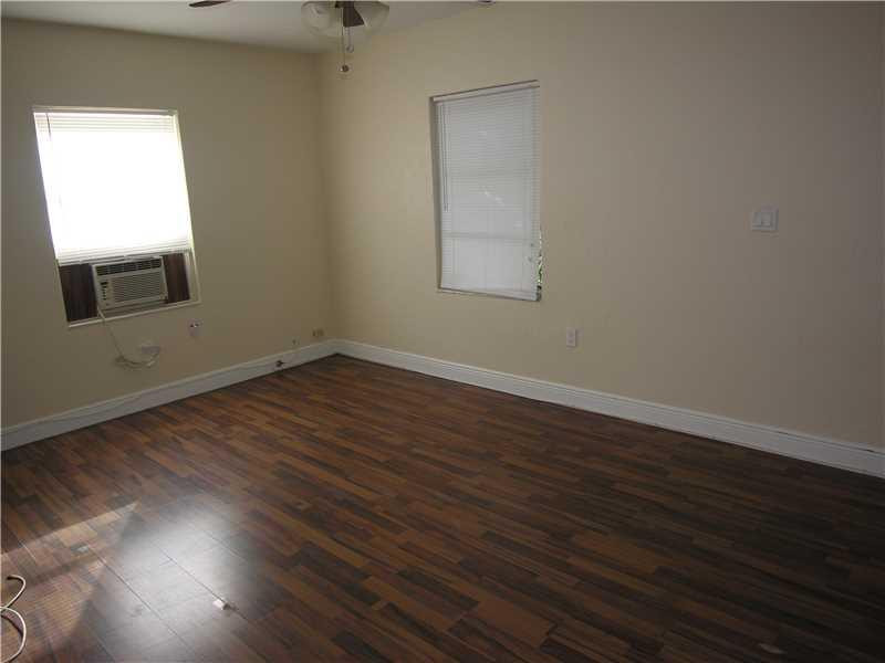 LAS OLAS PARK CORR PLAT - Residential Lease