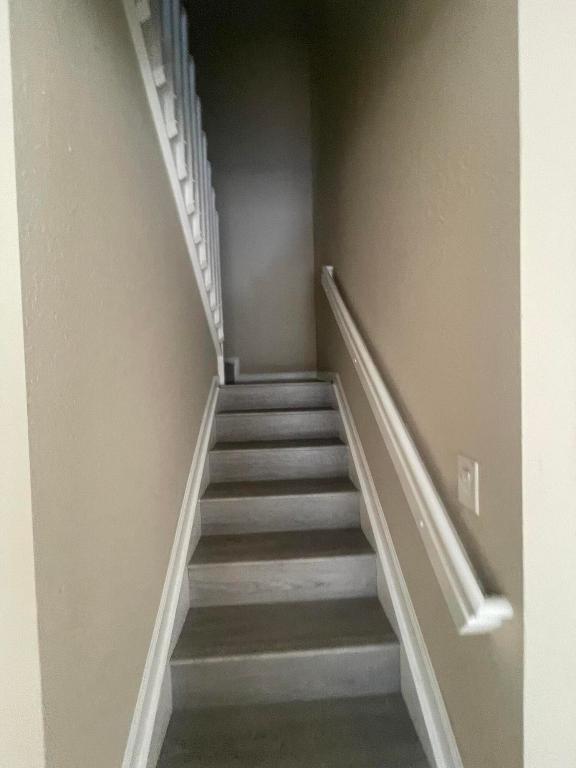 LINKS AT EMERALD DUNES CONDO - Residential Lease