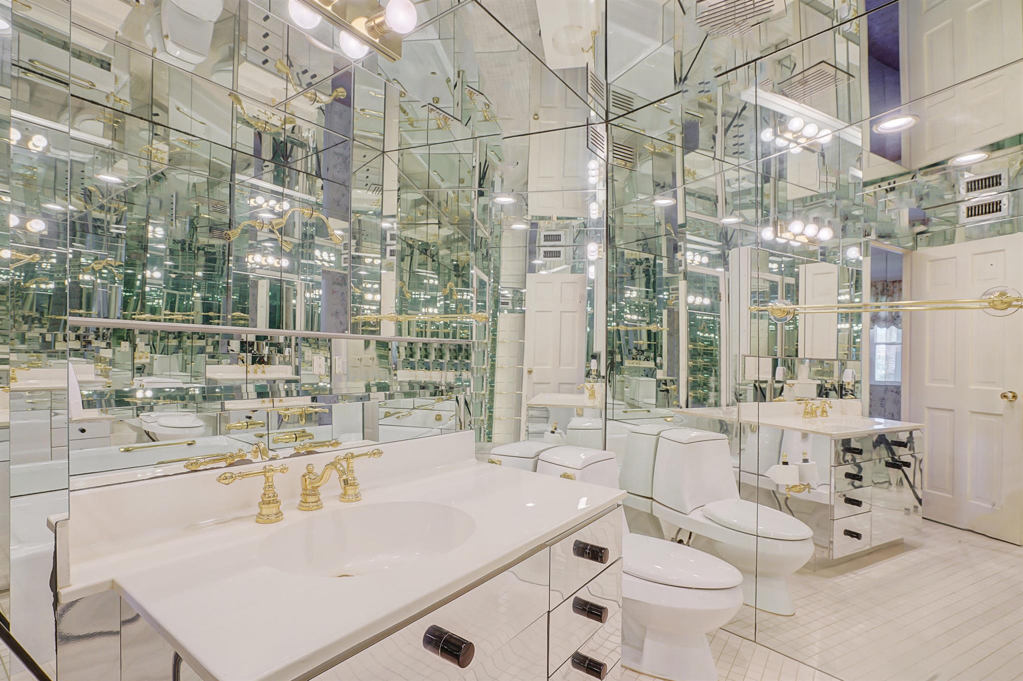 PALM BEACH TOWERS CONDO - Residential