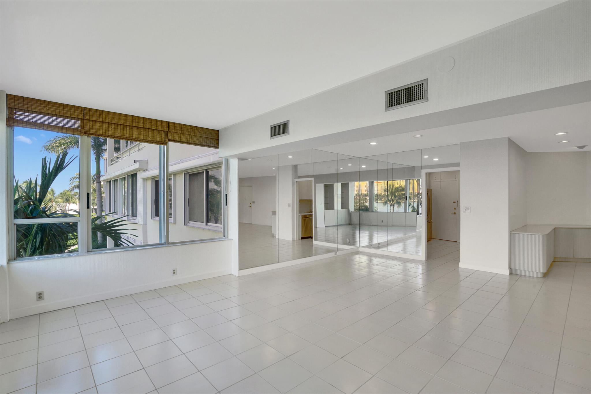 PALM BEACH TOWERS CONDO - Residential