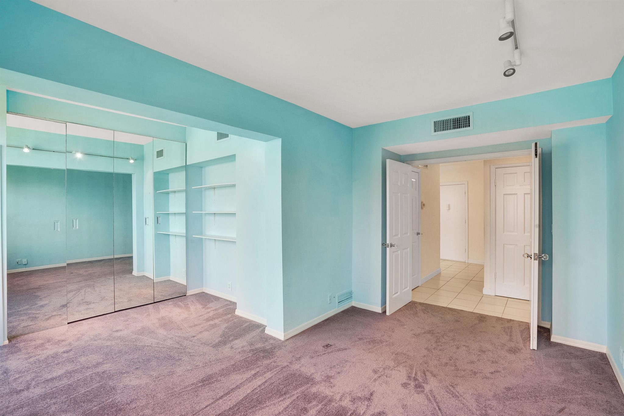 PALM BEACH TOWERS CONDO - Residential