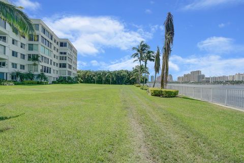 A home in Palm Beach