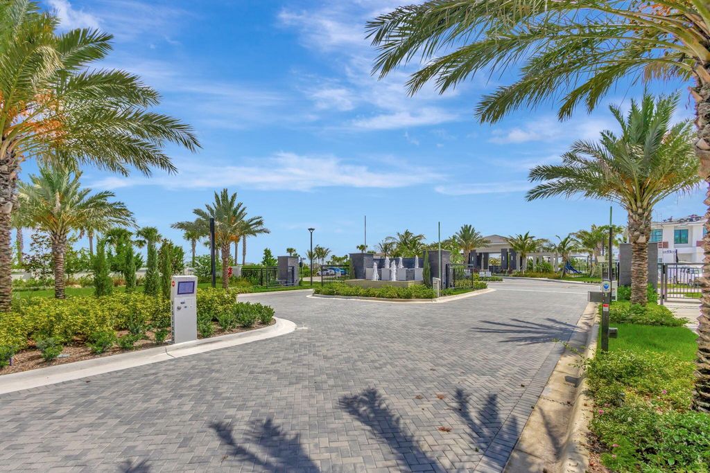 Photo of 12574 Solana Bay Circle, Palm Beach Gardens, FL 33412 (MLS # R11021525)