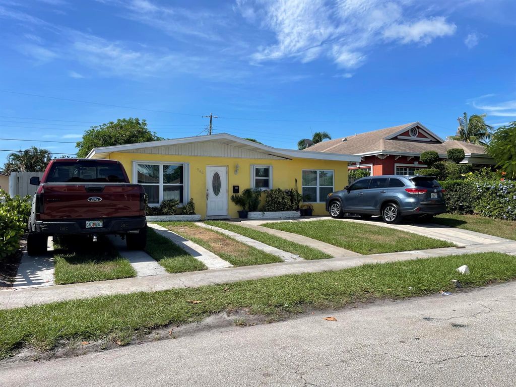Photo of 946 Green Street, West Palm Beach, FL 33405 (MLS # R10912463)