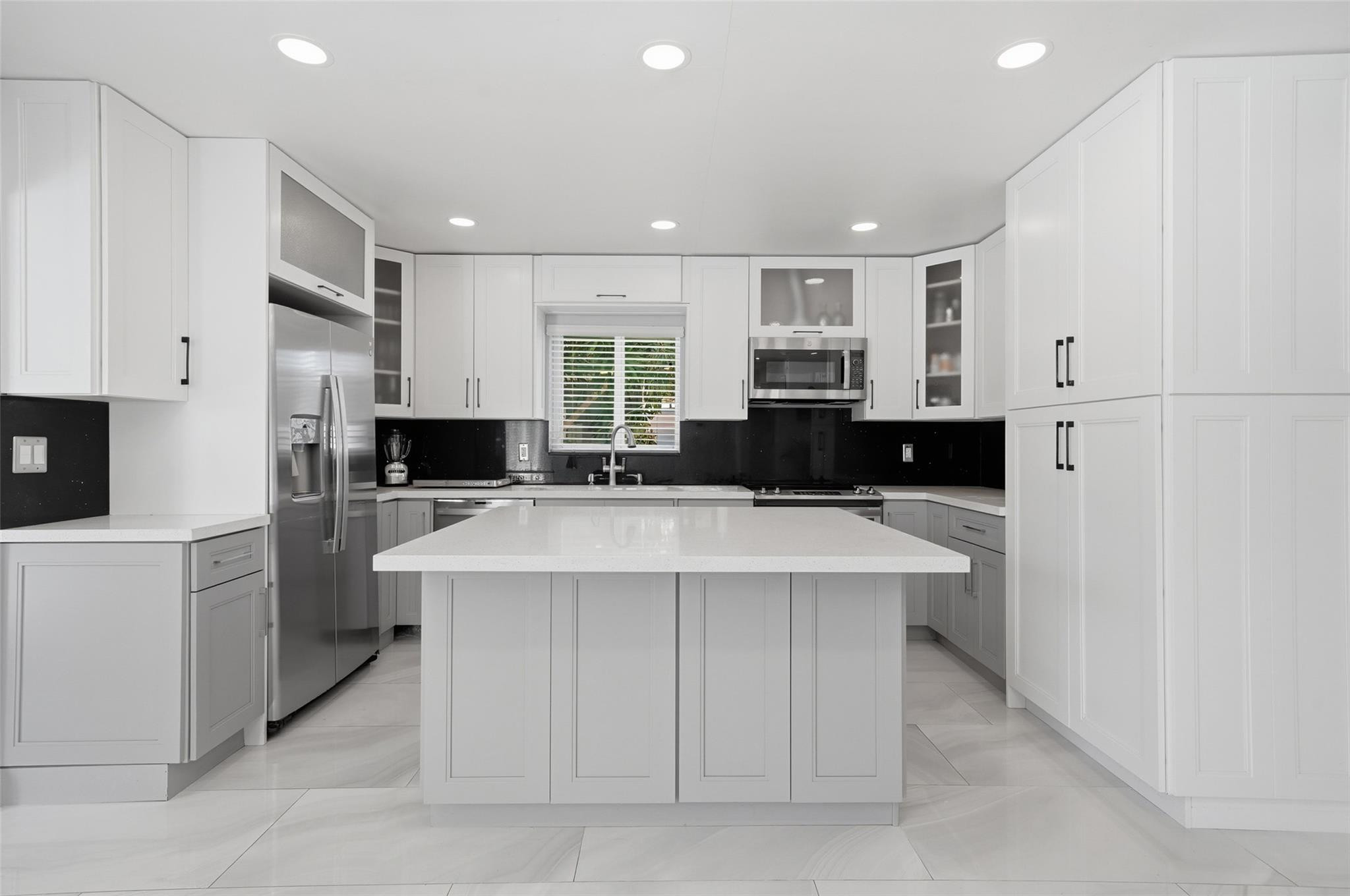 OAKLAND PARK SECOND ADD - Residential