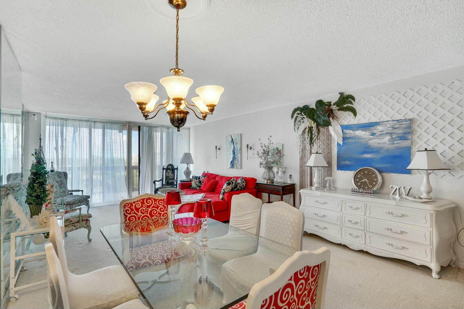 2425 Presidential Way 601