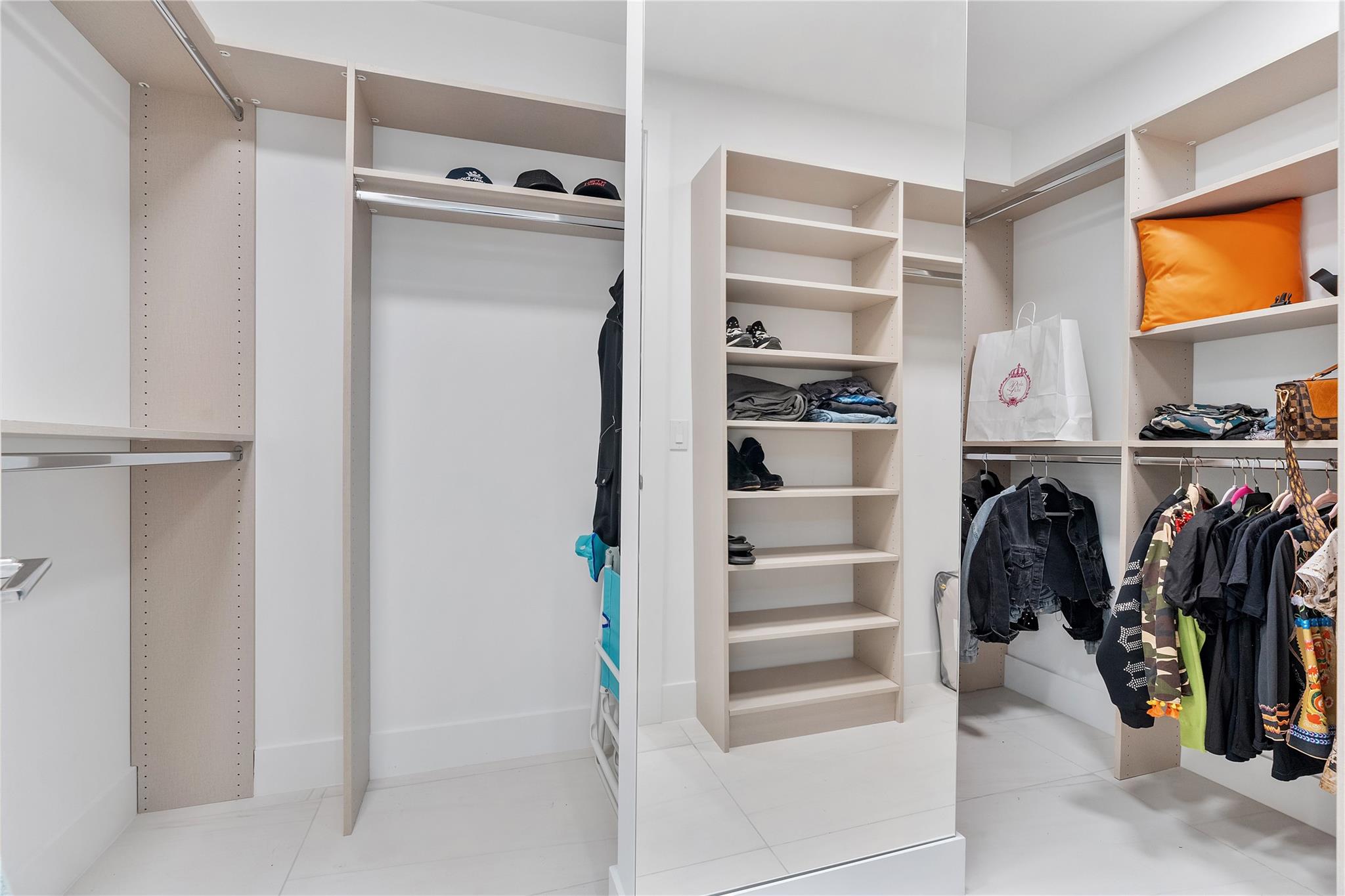 Selene Oceanfront Residen - Residential