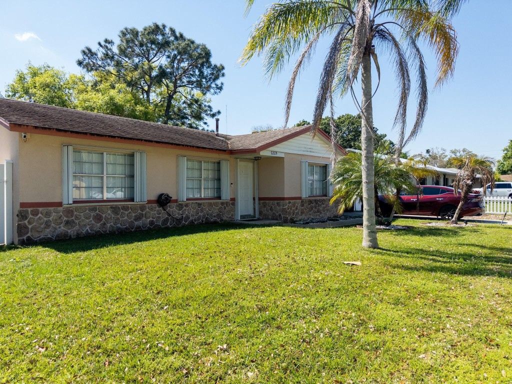Photo of 3205 Hibiscus Ave, Fort Pierce, FL 34947 (MLS # F10489614)
