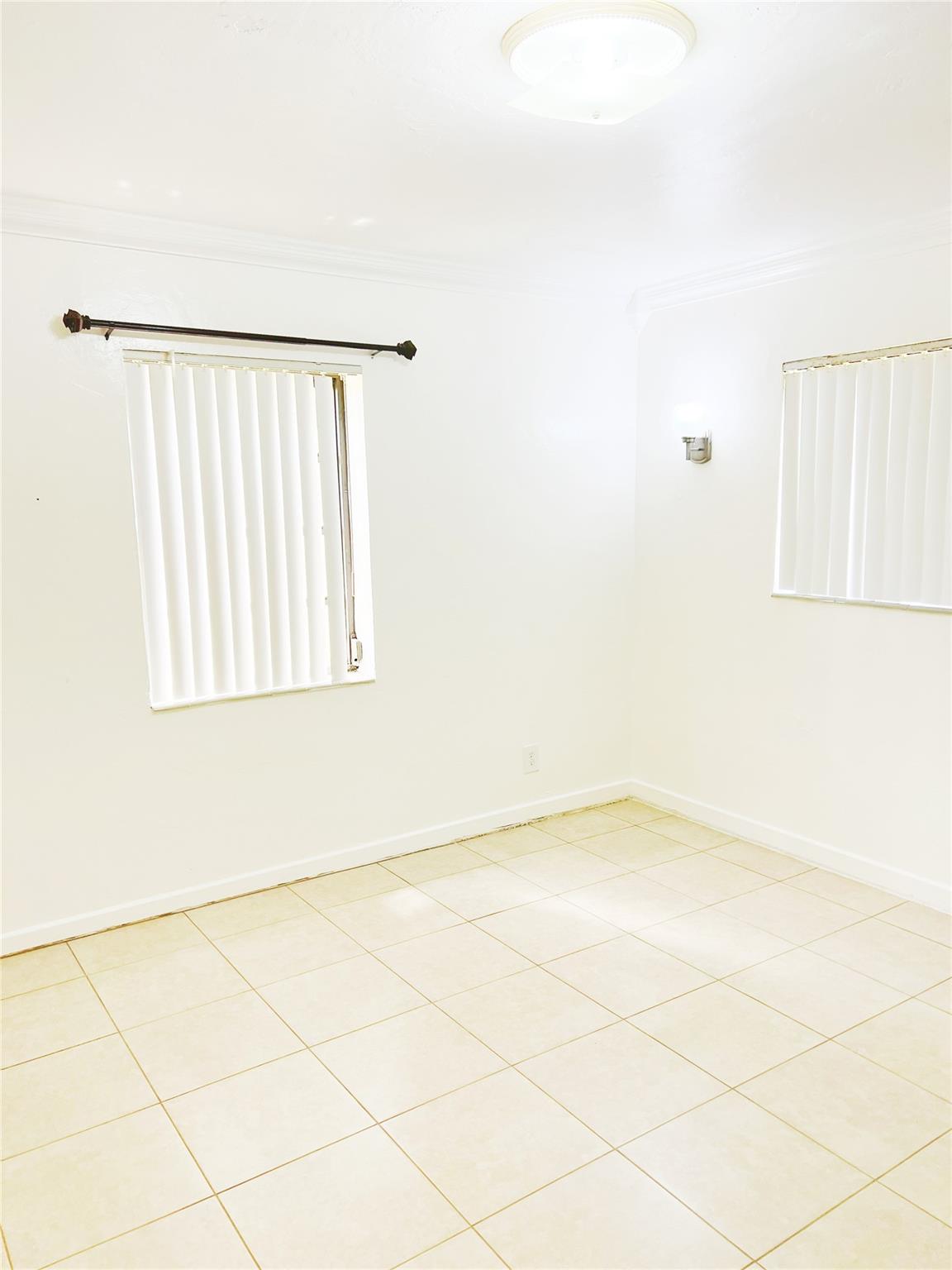 Lauderdale Villas 29-37 B - Residential Lease