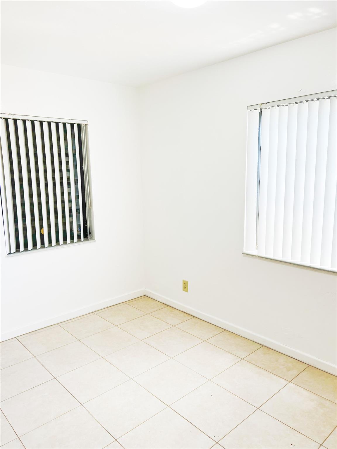 Lauderdale Villas 29-37 B - Residential Lease