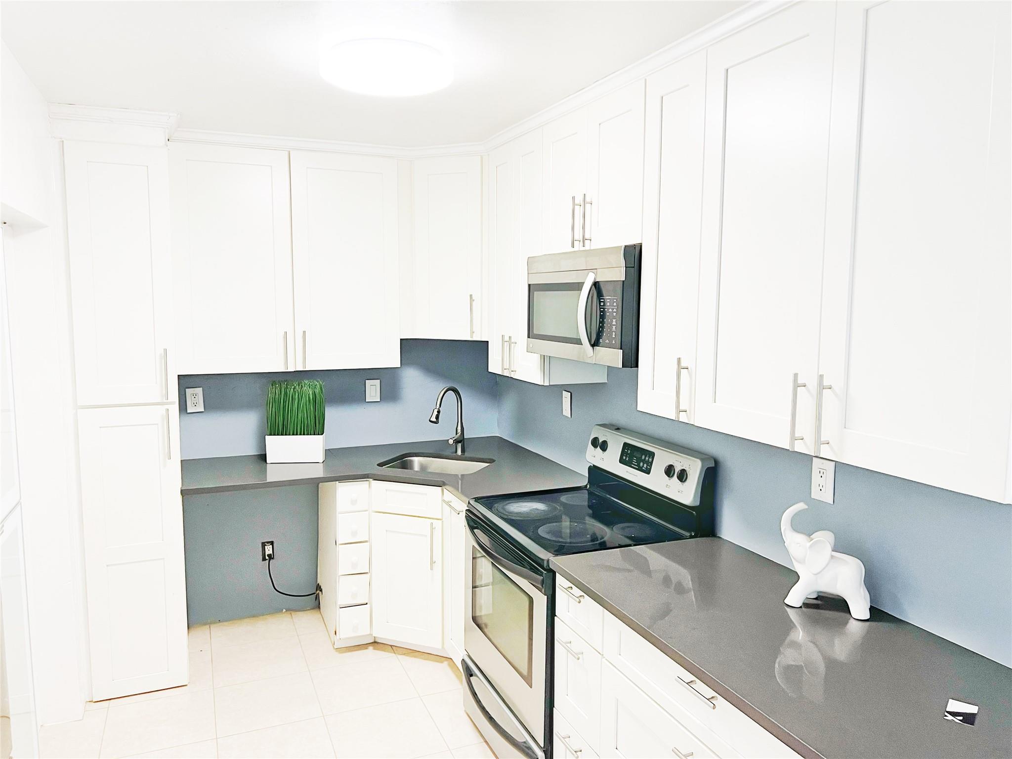 Lauderdale Villas 29-37 B - Residential Lease