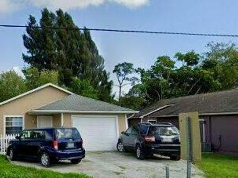 Photo of 1540 20th Ave Sw Avenue SW, Vero Beach, FL 32962 (MLS # R11142479)