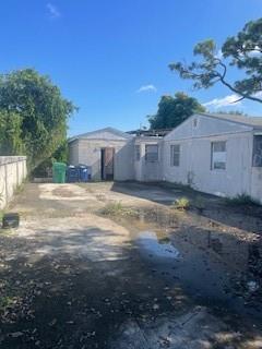 View photos, virtual tours, details... 2477 NW 101st St