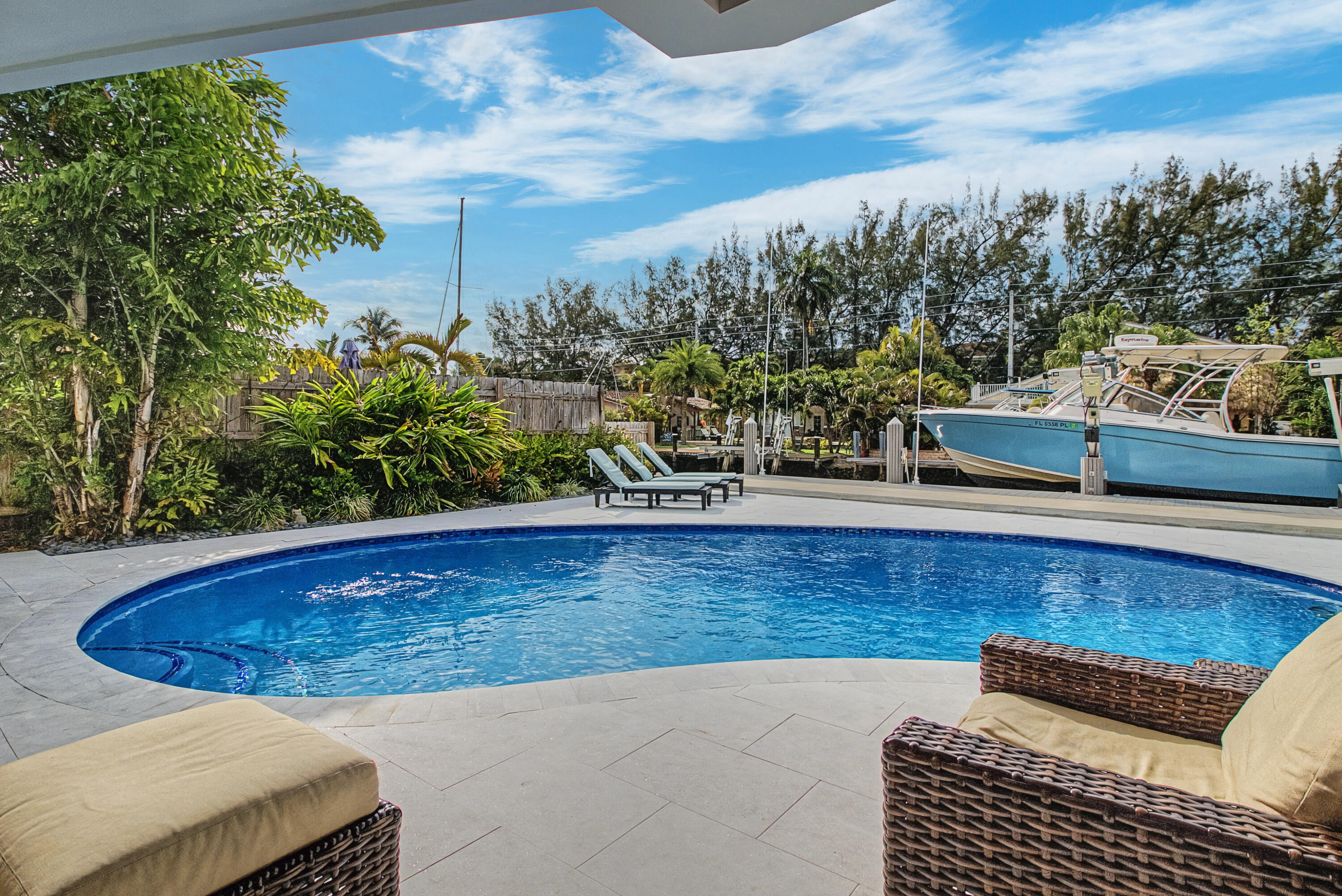 POMPANO ISLES - Residential