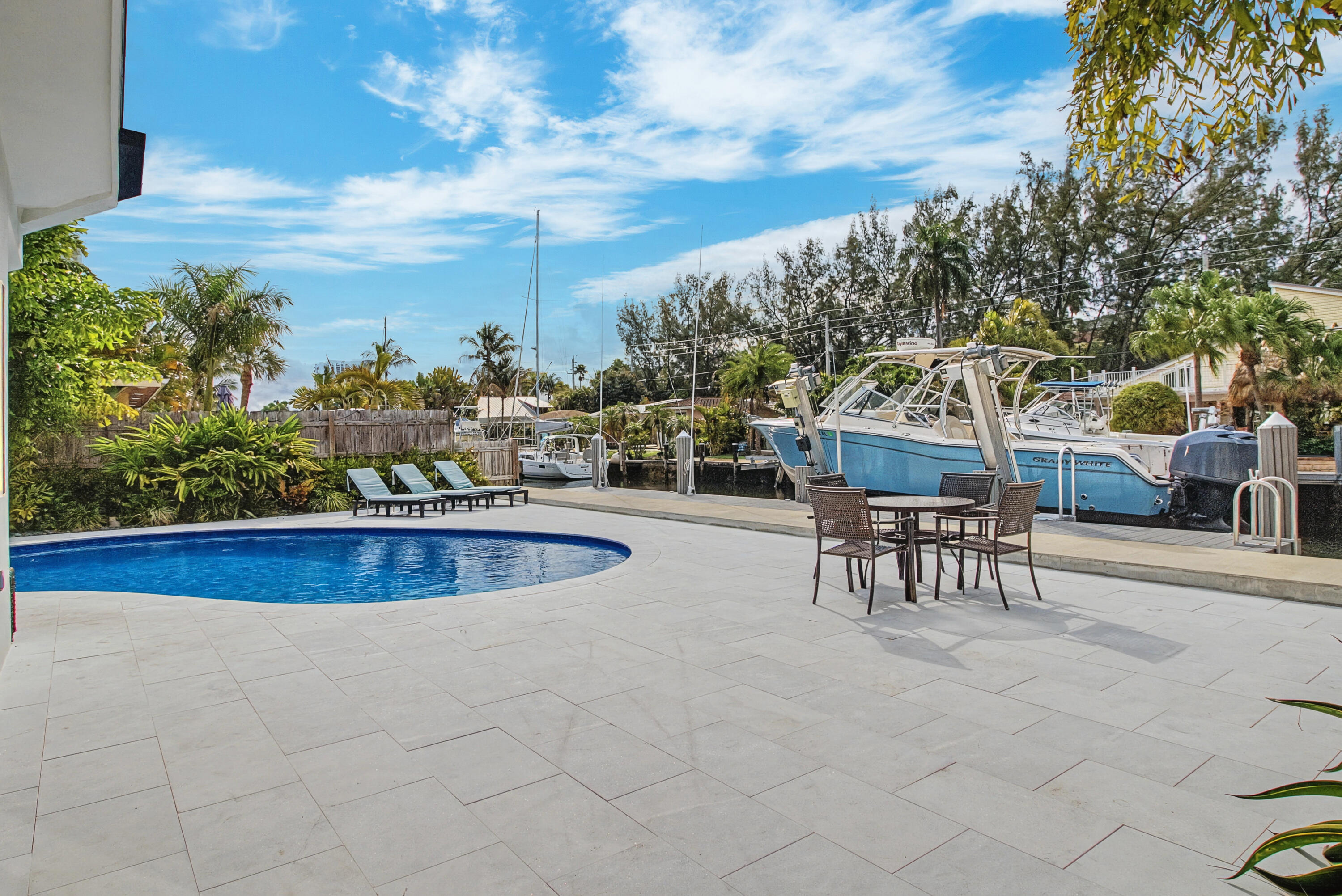 POMPANO ISLES - Residential